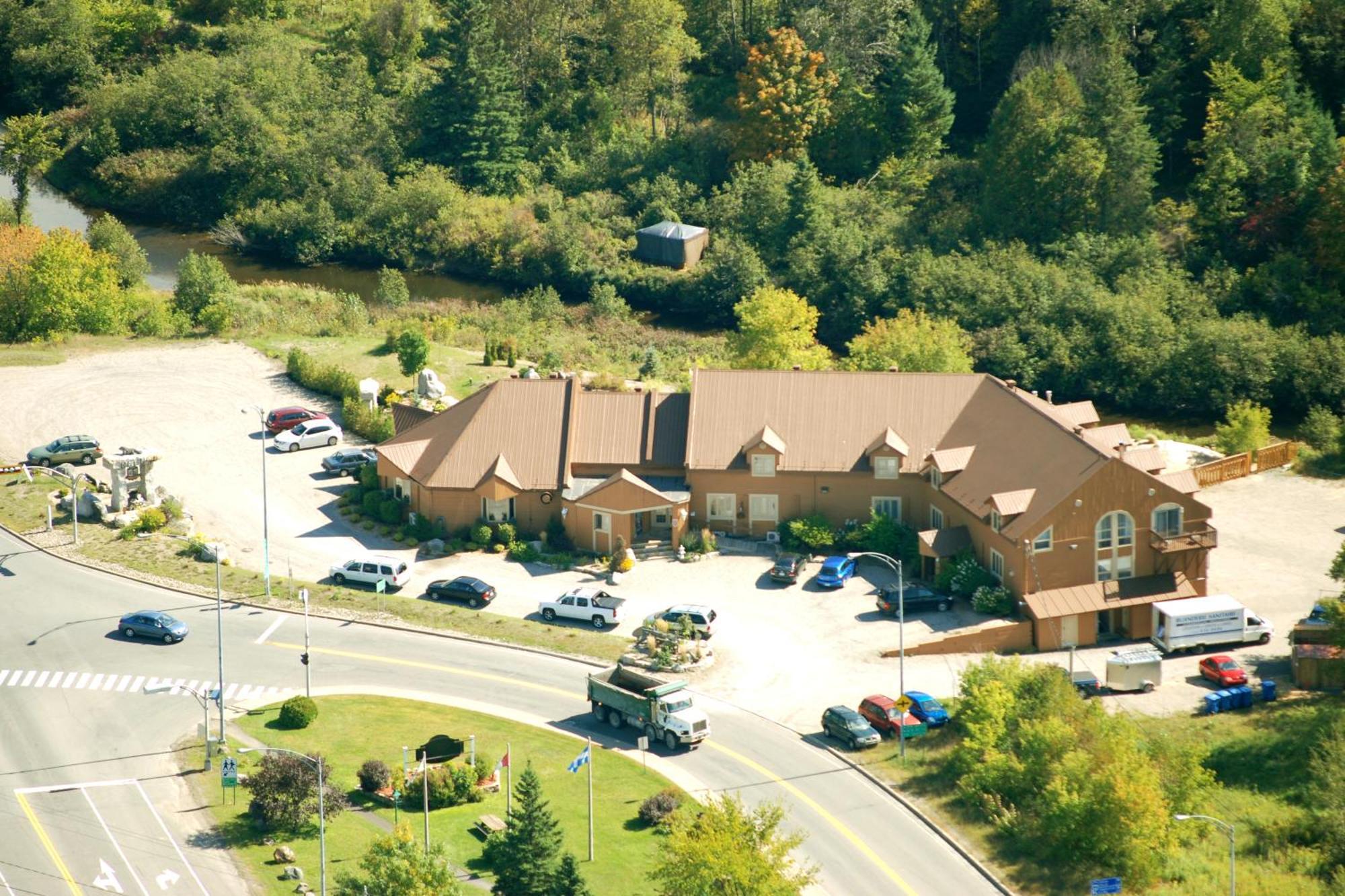 Hotel Alila Saint-Sauveur-des-Monts Zewnętrze zdjęcie
